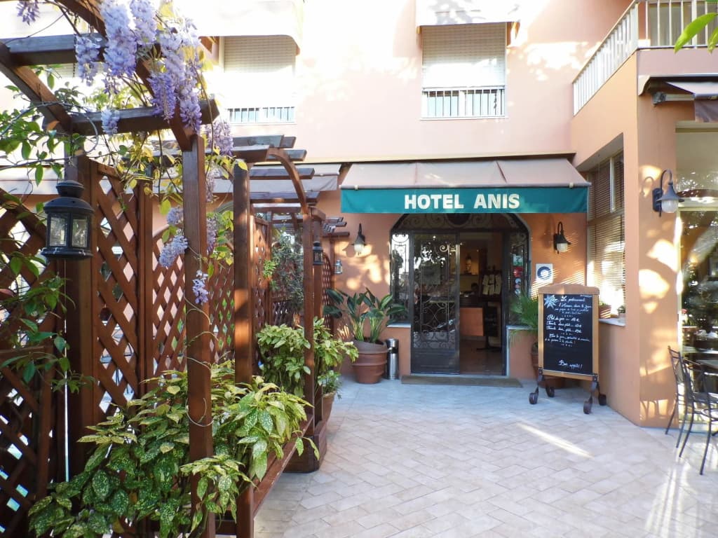 Anis Hotel - main photo