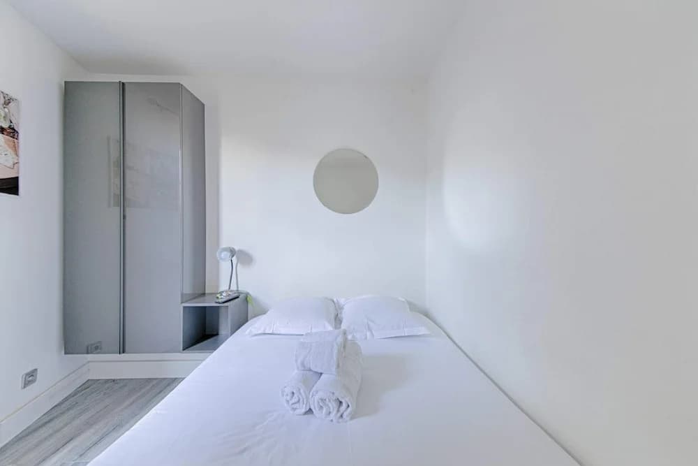 Nice 2 Room Apartment With Terrace - Vieux Nice - photo 4