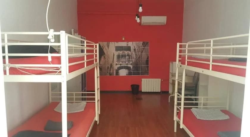 Fabrizzios Terrace Hostel - photo 9