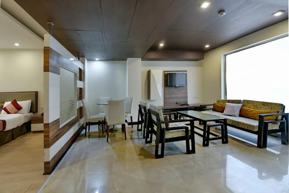 Imperial Apartments - photo 6