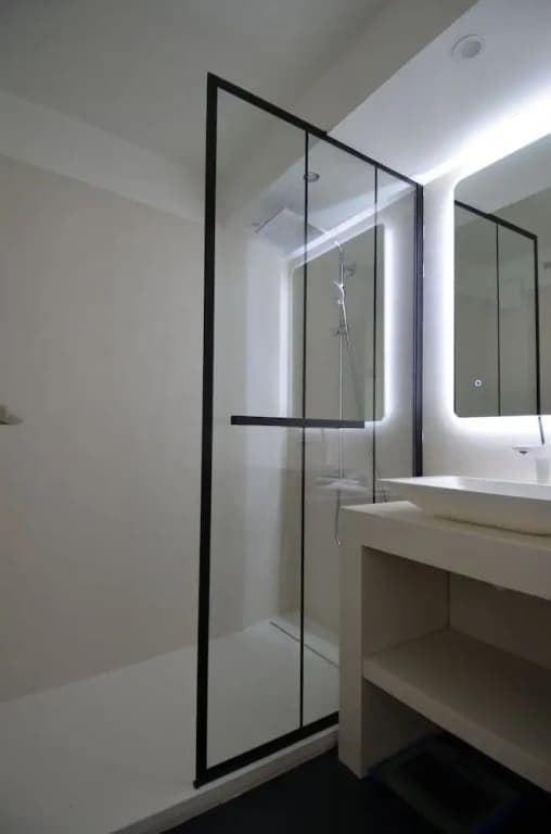 Modern duplex apartment 4 persons near train station Acropolis in Nice - photo 8