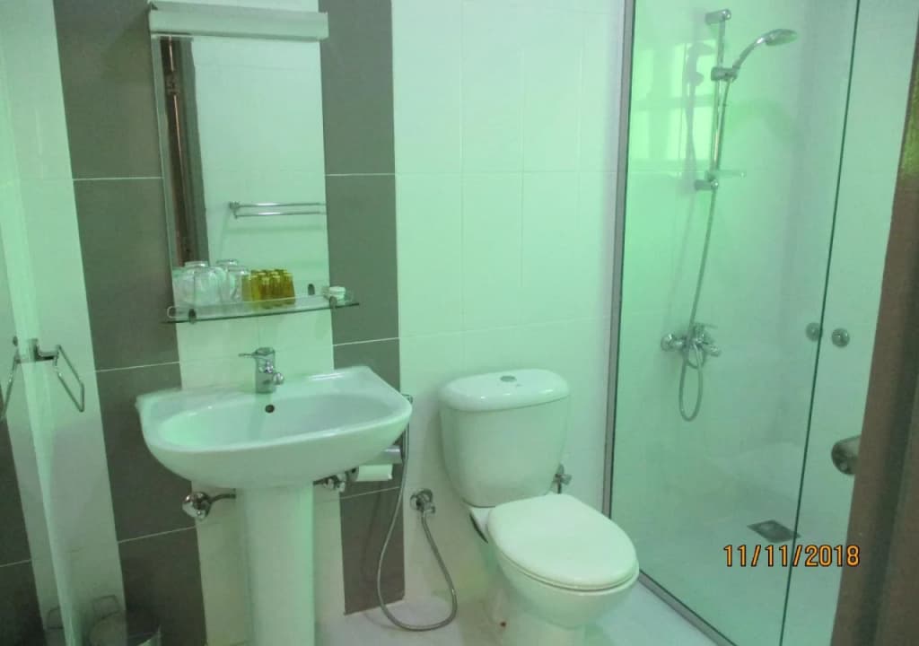 Sovereign Hotel - Marriage Certificate Required - photo 7
