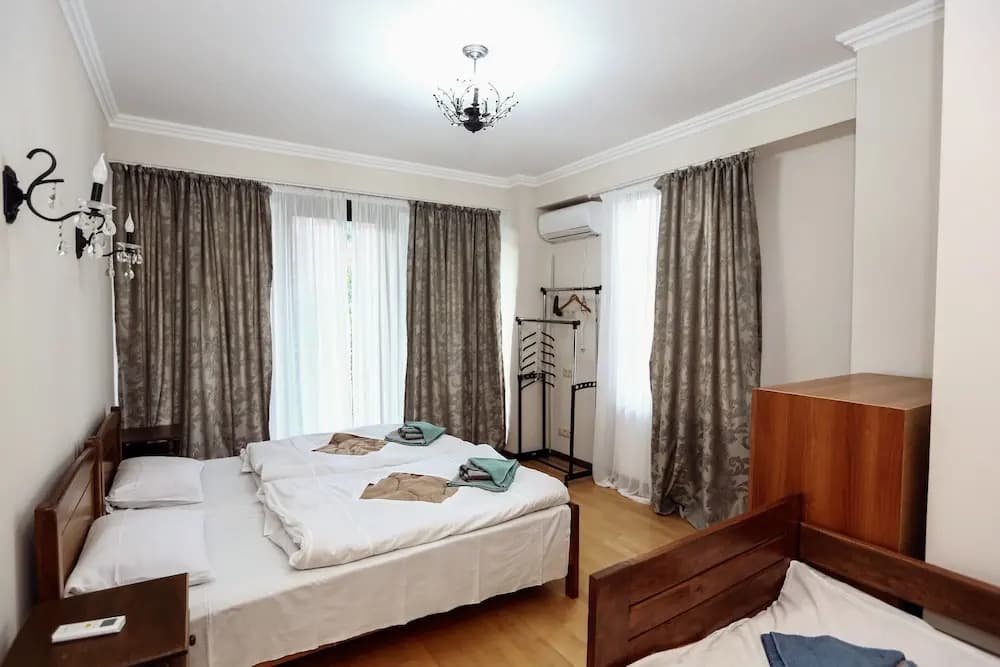 3 Bedroom Apartment near Vake Park - photo 4