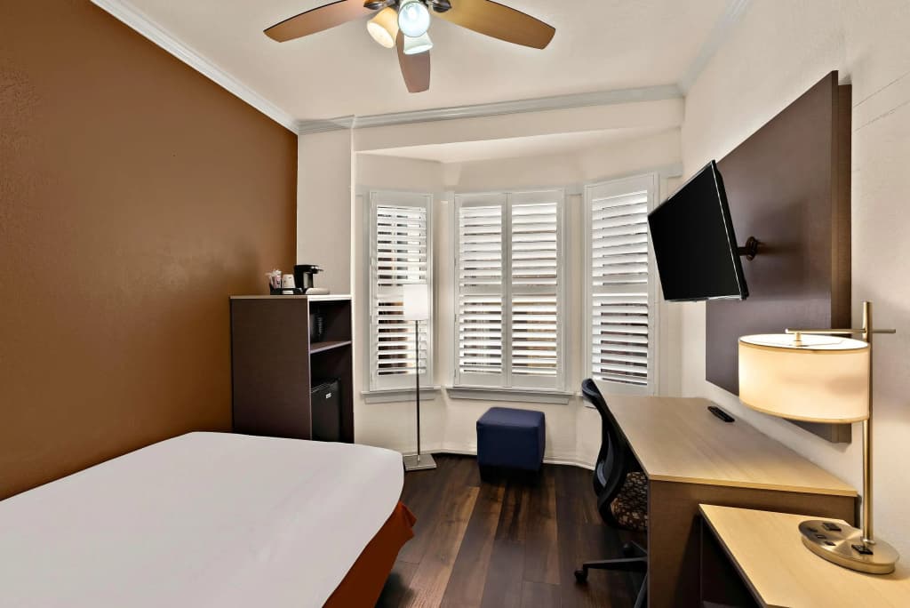 Mithila San Francisco, SureStay Collection by Best Western - photo 6