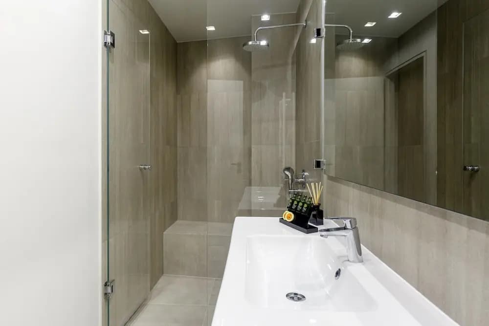85 sqm in the Heart of Athens w Rooftop Deck - photo 7