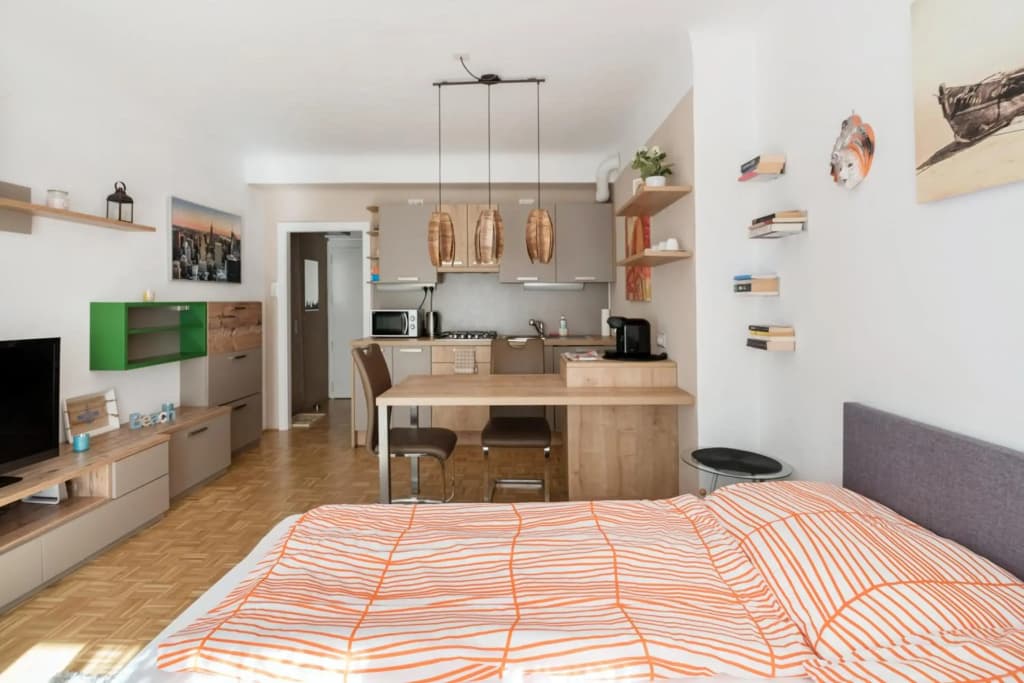 Cosy apartment near VIC (UNO City) - photo 4