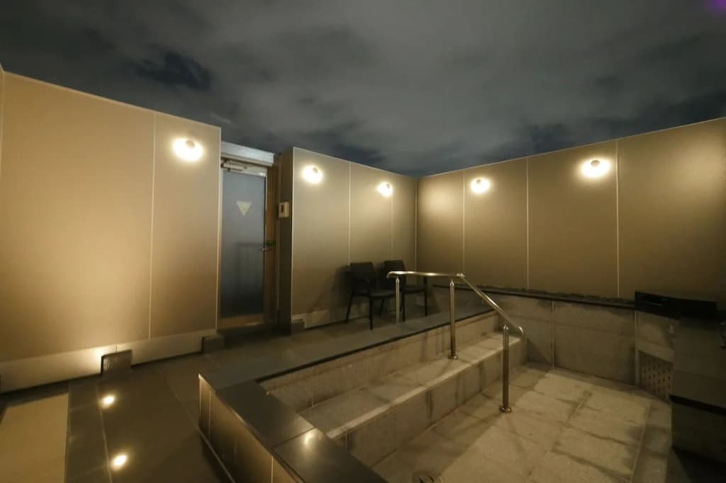 Kin Hotel - photo 11