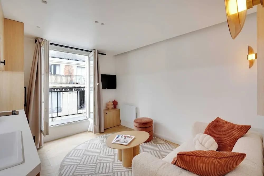 Charming apt With Balcony - 1br/2p - Saint Lazare - photo 4