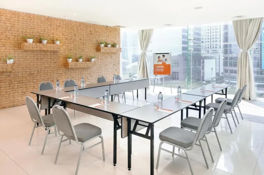 HARRIS Suites FX Sudirman Jakarta - photo 13