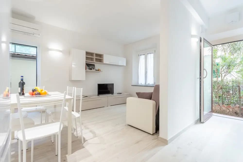 Stibbert Apartment - photo 3