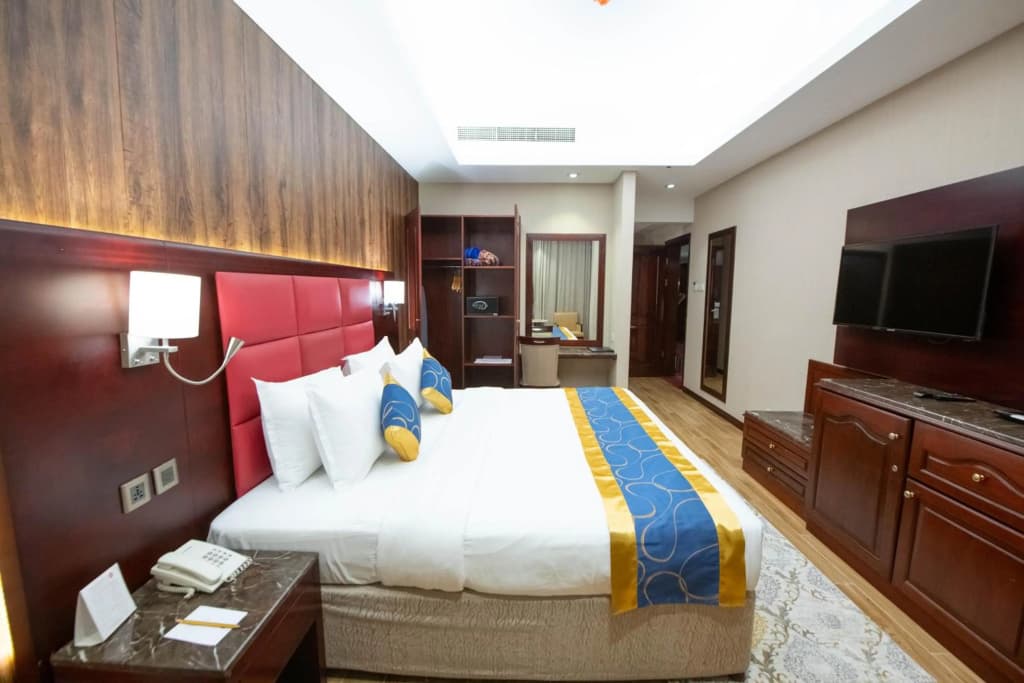 Ramee Guestline Hotel Qurum - photo 36
