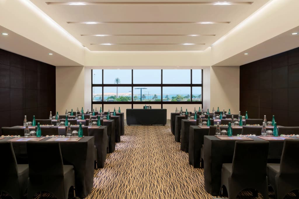 Sofitel Abu Dhabi Corniche Hotel - photo 25