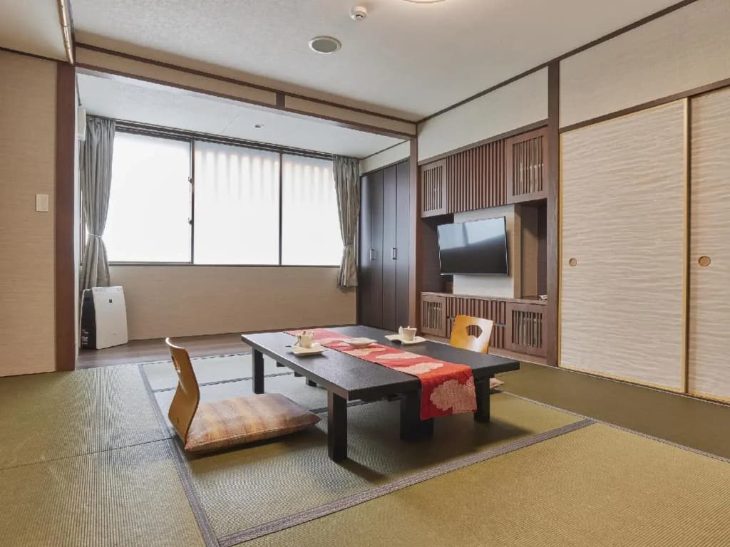 Gion Shinmonso - photo 24