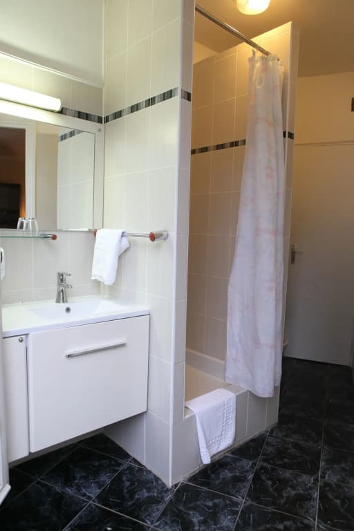 Hotel Celtic - photo 9