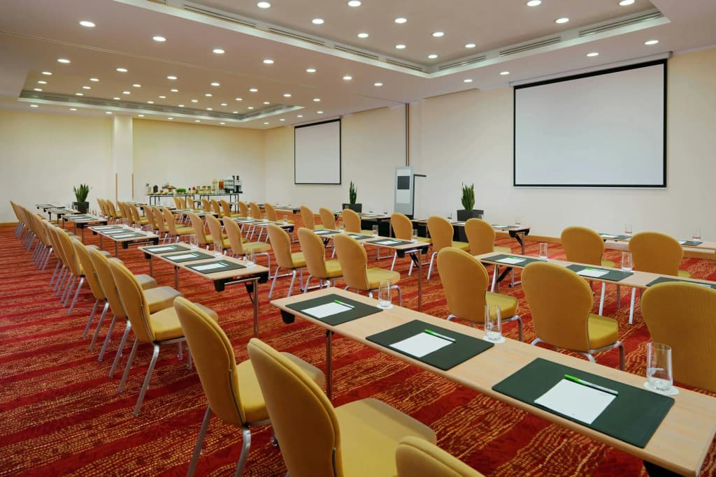 Courtyard by Marriott Budapest City Center - photo 14