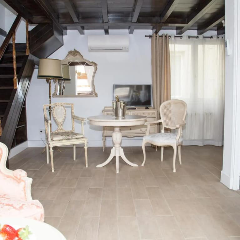 Oriente Palace Apartments - photo 33