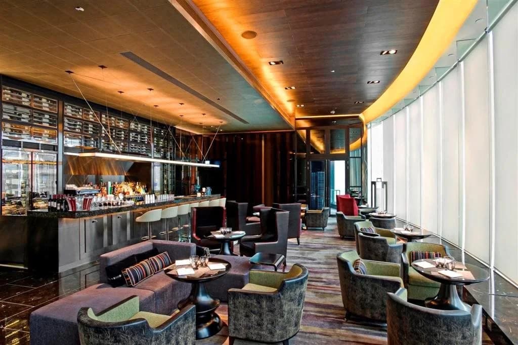 Royal Plaza Hotel - photo 18