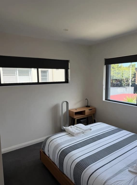 Manly 3 Bedroom Home - Upper Duplex - photo 4