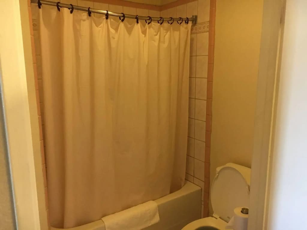 Crescent Inn - photo 9