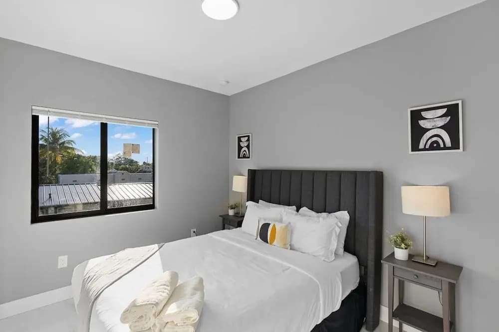 Brown House - photo 3