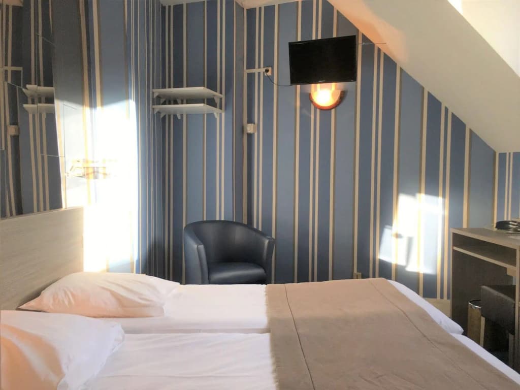 Eiffel Kensington Hotel - photo 6