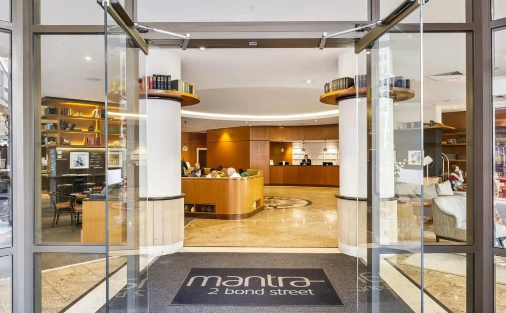 Mantra 2 Bond Street Sydney - photo 25