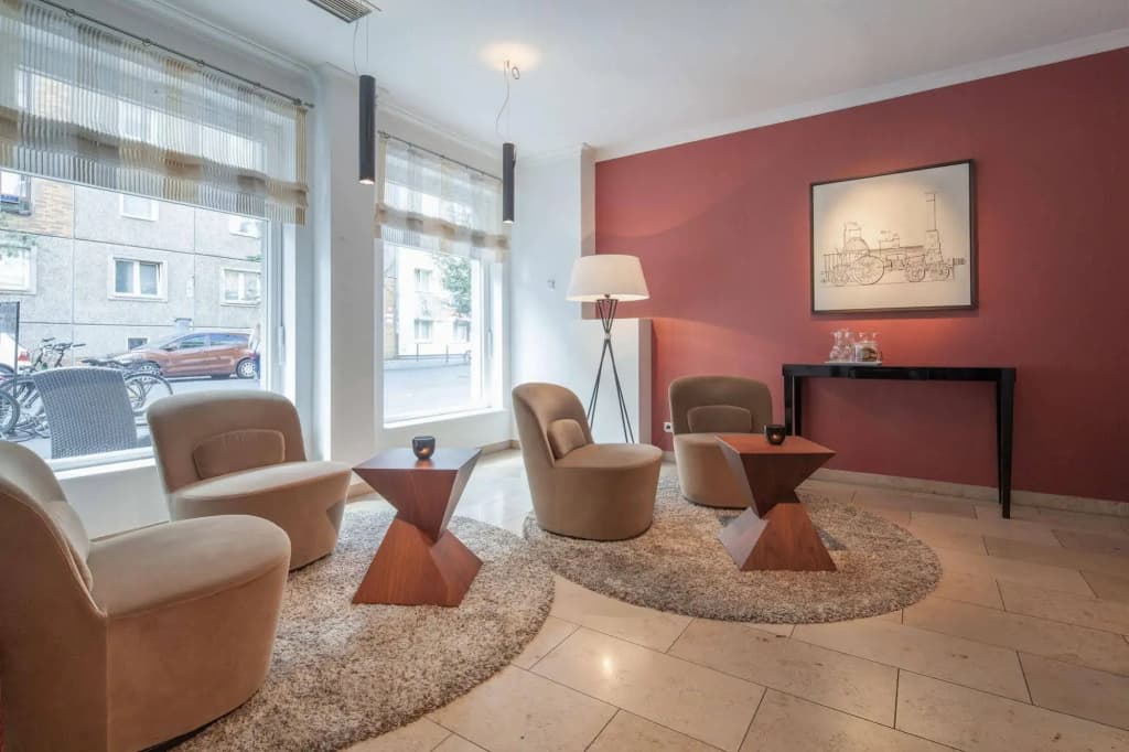ADELANTE Boutique Hotel - photo 2