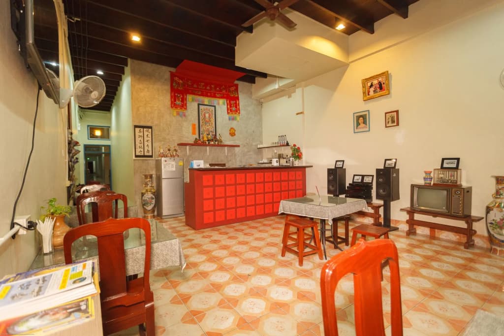 Phuket Old Town Hostel - photo 23