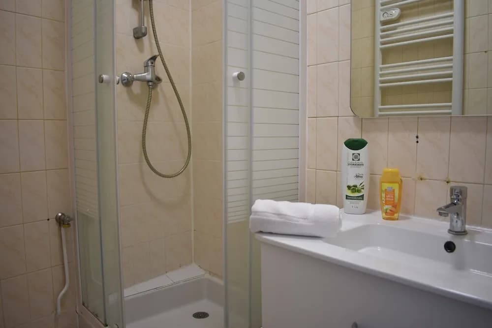 Parisian Apartment at the Foot of Montmartre - photo 5