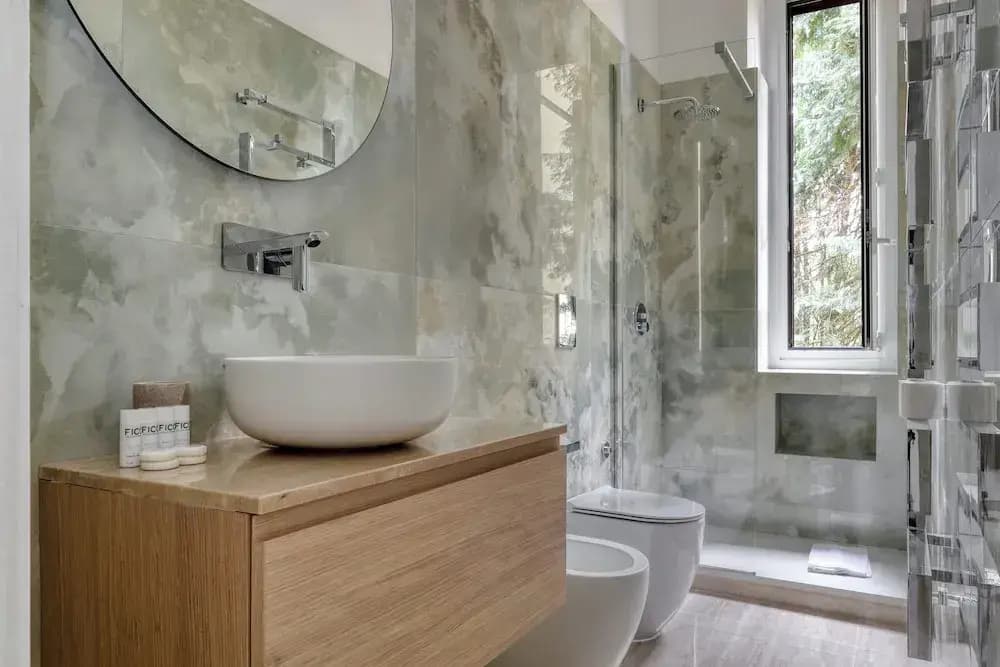 Chic flat with easy city centre access - photo 8