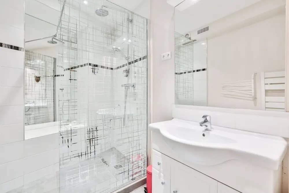 New Renovated Saint Germain 2bd - photo 8