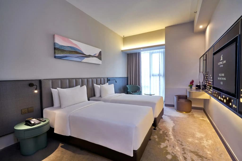 Sleeping Lion Suites - photo 18