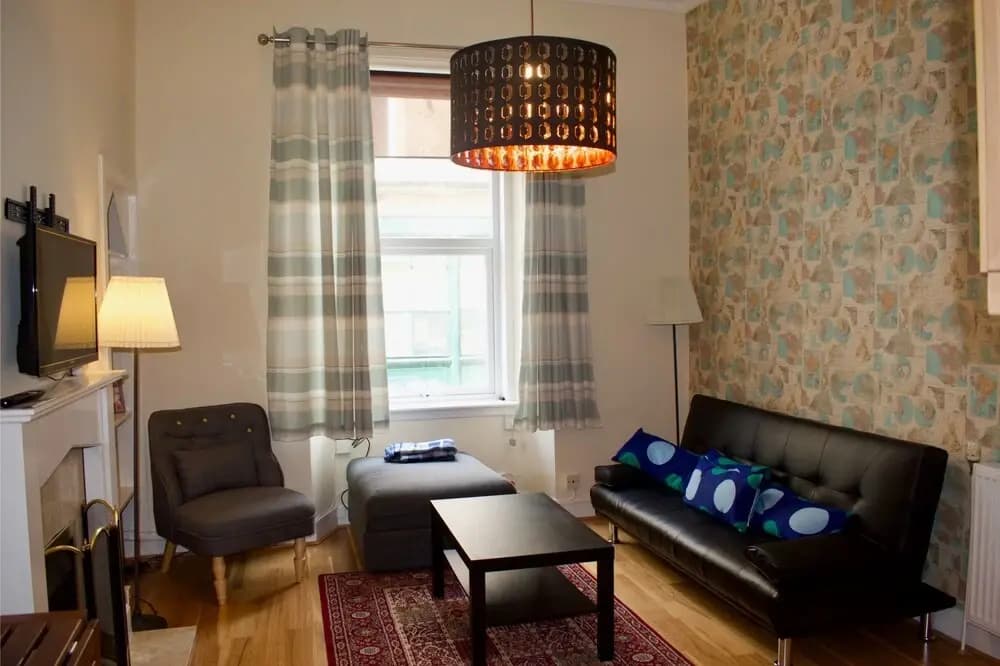 Central & Comfortable Flat - Sleeps 4 - photo 5