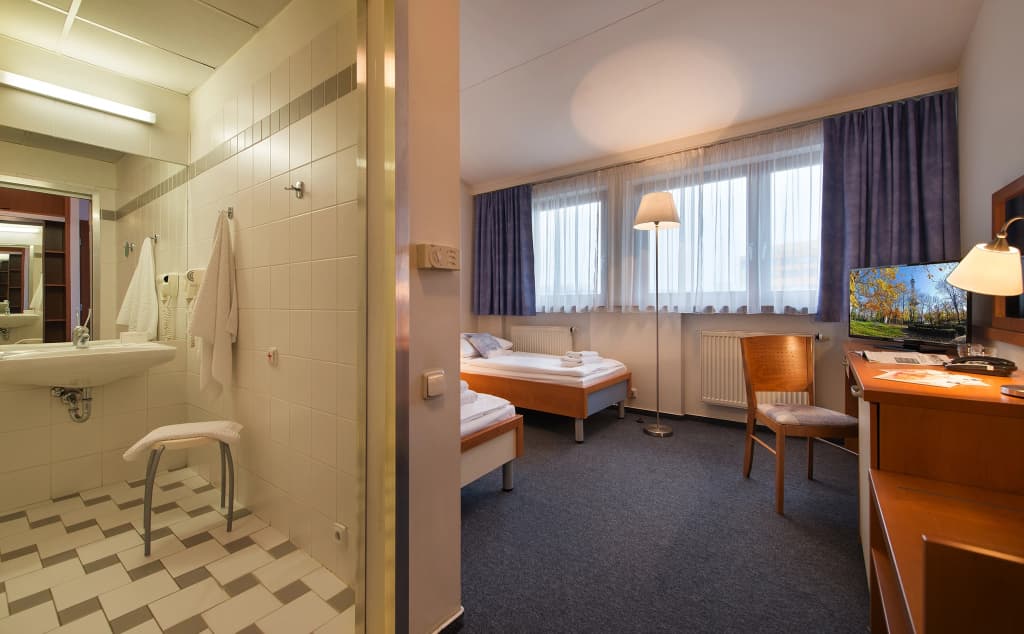 EA Hotel Populus - photo 8