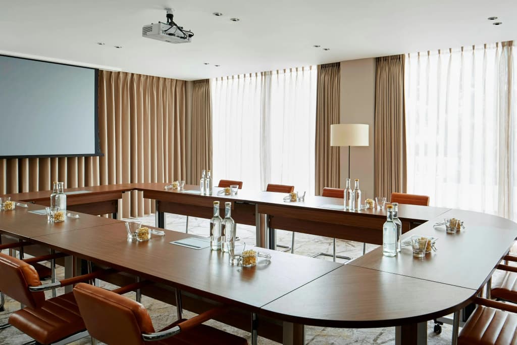 London Marriott Hotel Regents Park - photo 30
