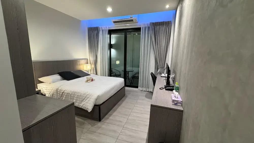 The Kite Hotel Bangkok - photo 4