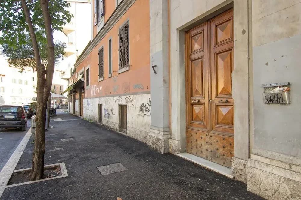 Gold Vatican Apartment - photo 1
