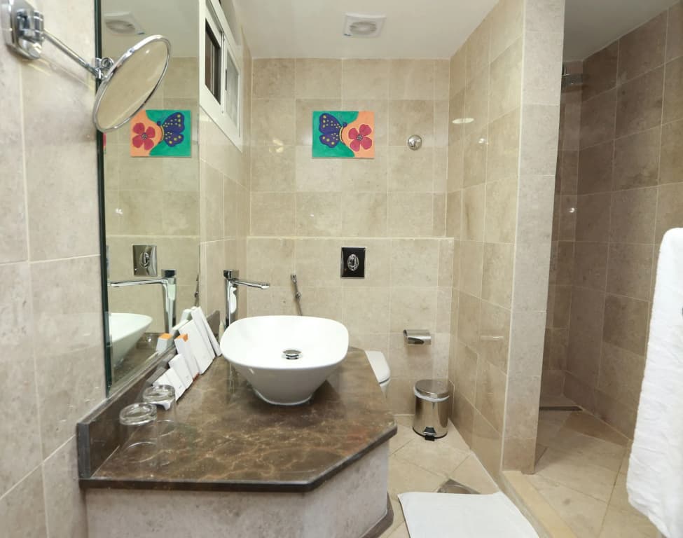 Victoria Hotel - photo 8