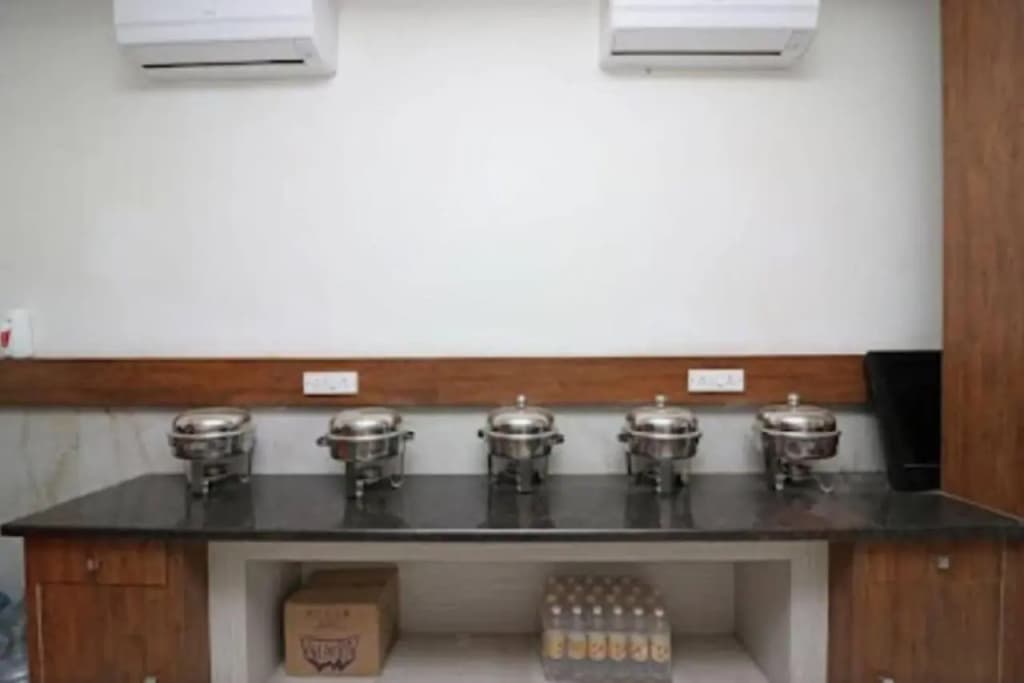 Hotel Era Mahipalpur - photo 11
