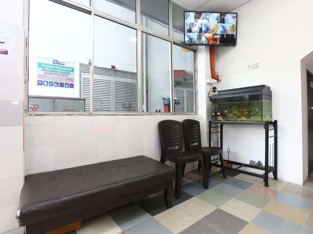 OYO 89434 KB Rest Inn - photo 2