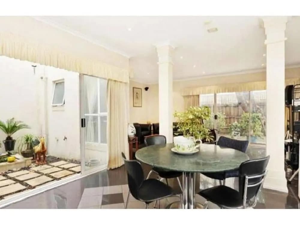 Abbotsford Private Rooms & Pods @ 15 Charles Homestay - photo 24