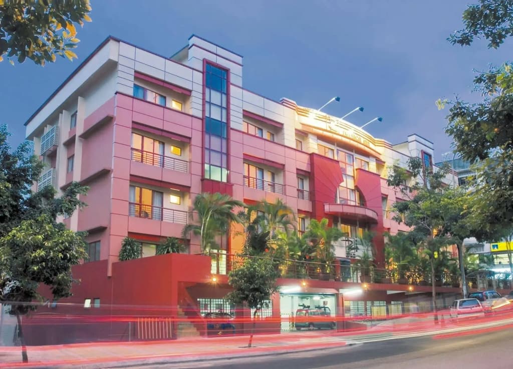 Replica Inn Bukit Bintang - photo 1