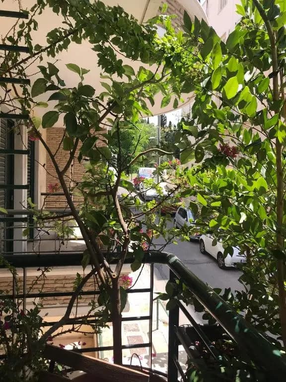 Mets Area, Hip, Tasteful & Ultra Convenient Studio for 2 - photo 4