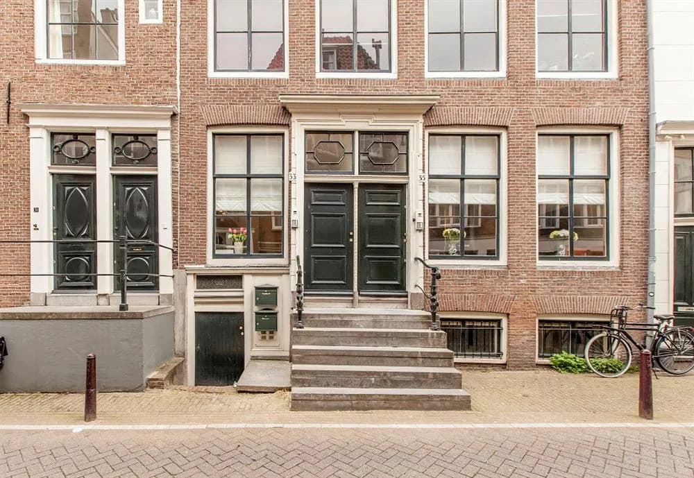 Old Masters Apartment - main photo