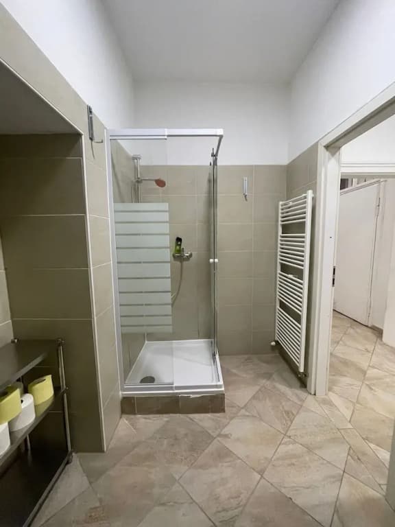 Cozy Studio Apt Near Rathausplatz - photo 9