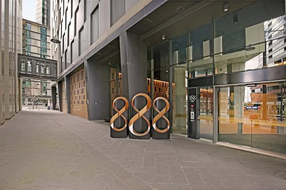 Astra Apartments - Docklands - photo 1