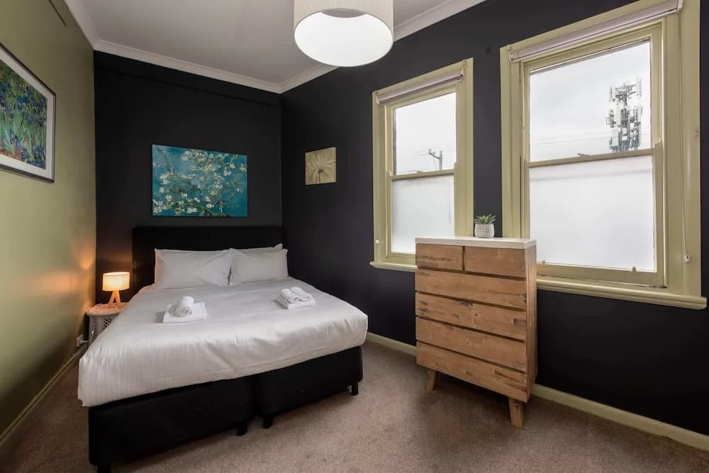 Unique 2BR Converted Storefront APT in Alphington! - photo 1