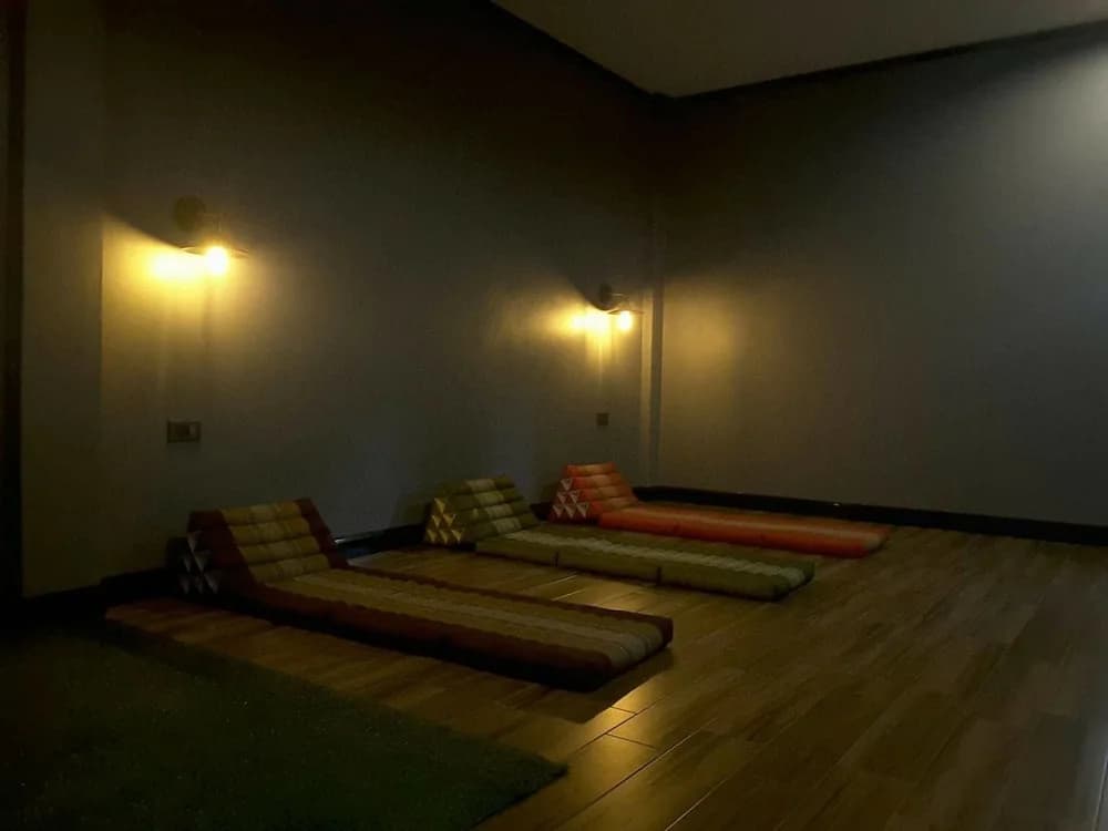 Lanta Chaolay Hostel - photo 9