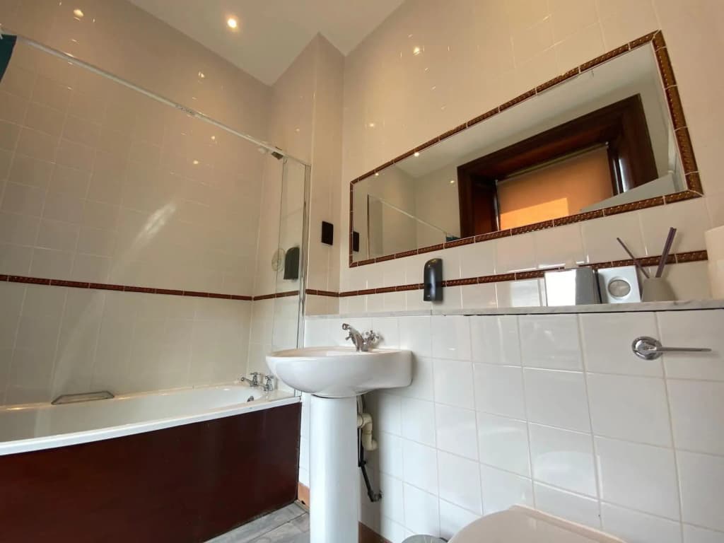 No 6 West Coates - photo 9