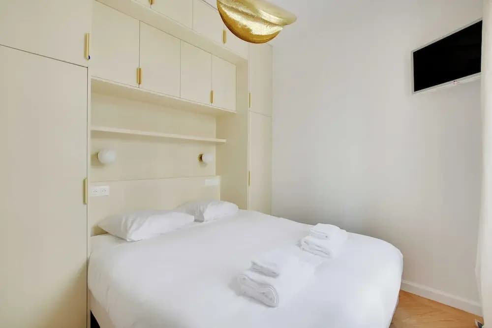 Elegant Apartment -2br/6p - Pere Lachaise - photo 4